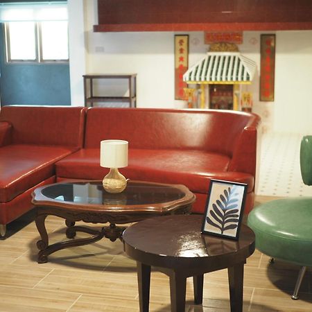 Krung Tone Hostel Bangkok Exteriör bild